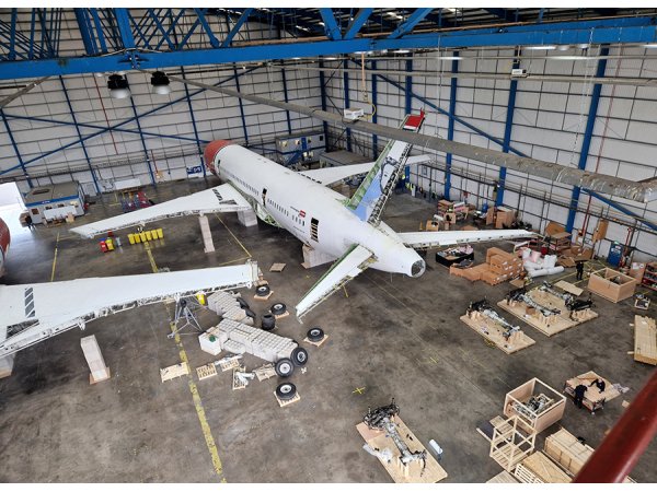 EirTrade Boeing 787-8 Disassembly