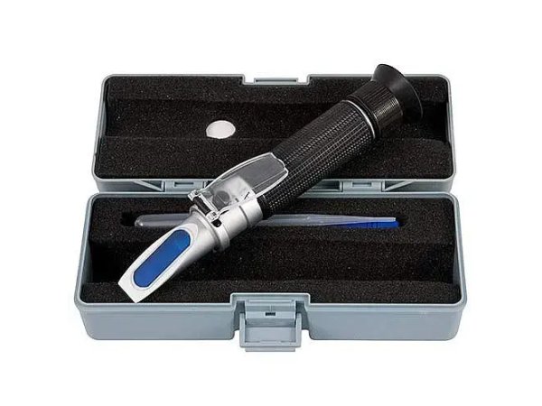 PCE Instruments Handheld Refractometer PCE-0100